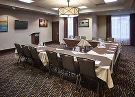 Holiday Inn Express & Suites Timmins by IHG
