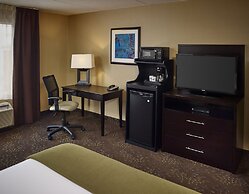 Holiday Inn Express & Suites Timmins by IHG