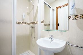 La Perla Granada Suites