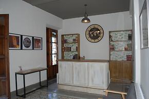 La Perla Granada Suites