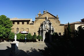 La Perla Granada Suites