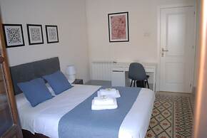 La Perla Granada Suites