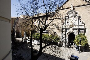 La Perla Granada Suites