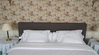 Fine Fleur Bed & Breakfast