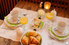 Fine Fleur Bed & Breakfast