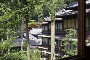 Yunoshimakan