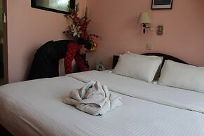 Hotel Buddha Land
