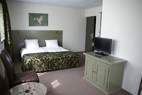 Hotel, Sportsbar & Brasserie Dorhout Mees