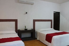 Real Mayab Hotel & Bungalows
