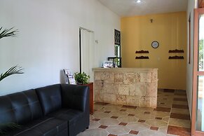 Real Mayab Hotel & Bungalows