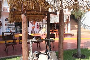 Real Mayab Hotel & Bungalows