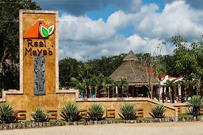 Real Mayab Hotel & Bungalows