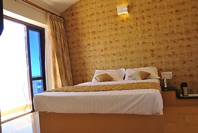 Country Club Valley Vista