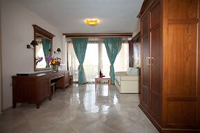 Toroni Blue Sea Hotel & Spa