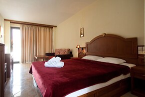 Toroni Blue Sea Hotel & Spa