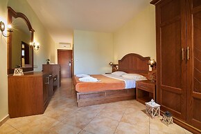 Toroni Blue Sea Hotel & Spa