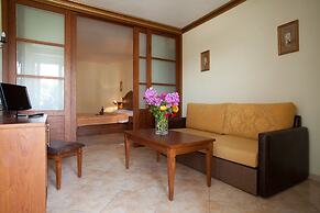 Toroni Blue Sea Hotel & Spa