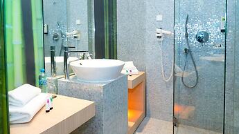 Sound Garden Hotel Airport