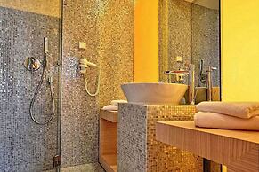 Sound Garden Hotel Airport