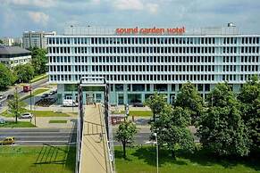 Sound Garden Hotel Airport