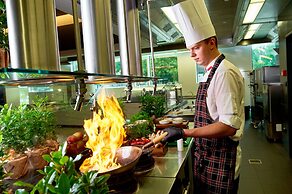 Sound Garden Hotel Airport