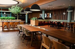 Sound Garden Hotel Airport