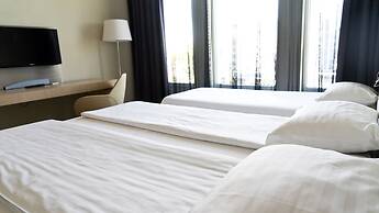 Sound Garden Hotel Airport