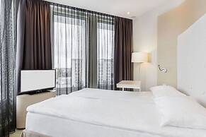 Sound Garden Hotel Airport