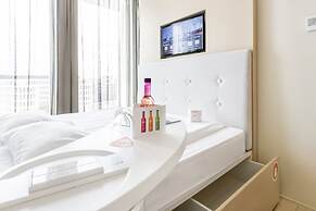 Sound Garden Hotel Airport