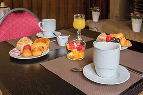 Brit Hotel Le Cygne
