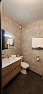 Brit Hotel Le Cygne