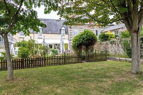 Brit Hotel Le Cygne