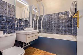 Brit Hotel Le Cygne