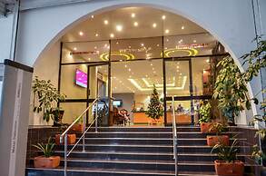 Best Western Plus Meridian Hotel