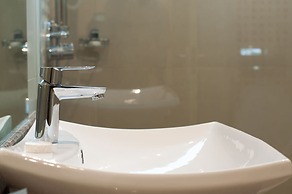 Best Western Plus Meridian Hotel