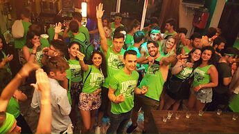 Jammin' Hostel & Bar