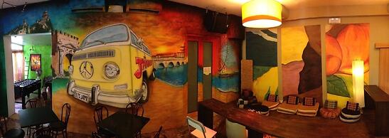 Jammin' Hostel & Bar