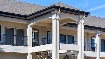 Belmont Inn and Suites