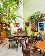 Explorer B&B Old Town Rooms & Apartment