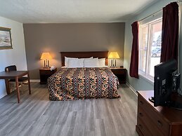 Crows Nest Inn Tawas