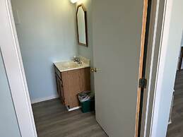 Crows Nest Inn Tawas