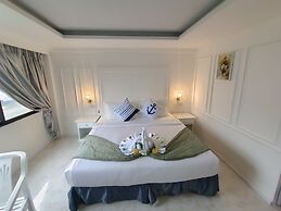 The Chilli by Golden Ray