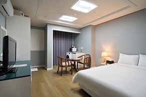 Yeongdeungpo VIP Hotel