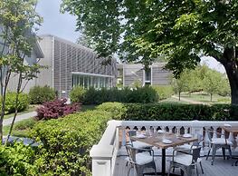 Topping Rose House