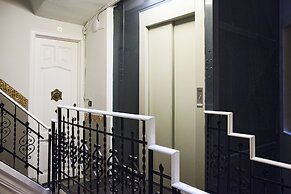 AinB Eixample Miró Apartments