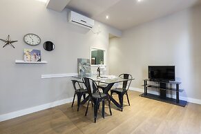 AinB Eixample Miró Apartments