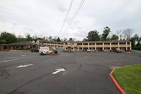 Travel Inn & Suites