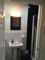 Trentham Private Hotel