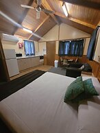 Lani's Holiday Island - Caravan Park