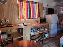 Lani's Holiday Island - Caravan Park